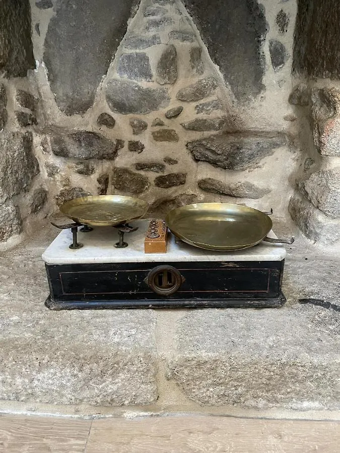 Gwel Ar Mor - Jolie Maison De Charme Renovee Proche Du Port Lanildut 0*,  France