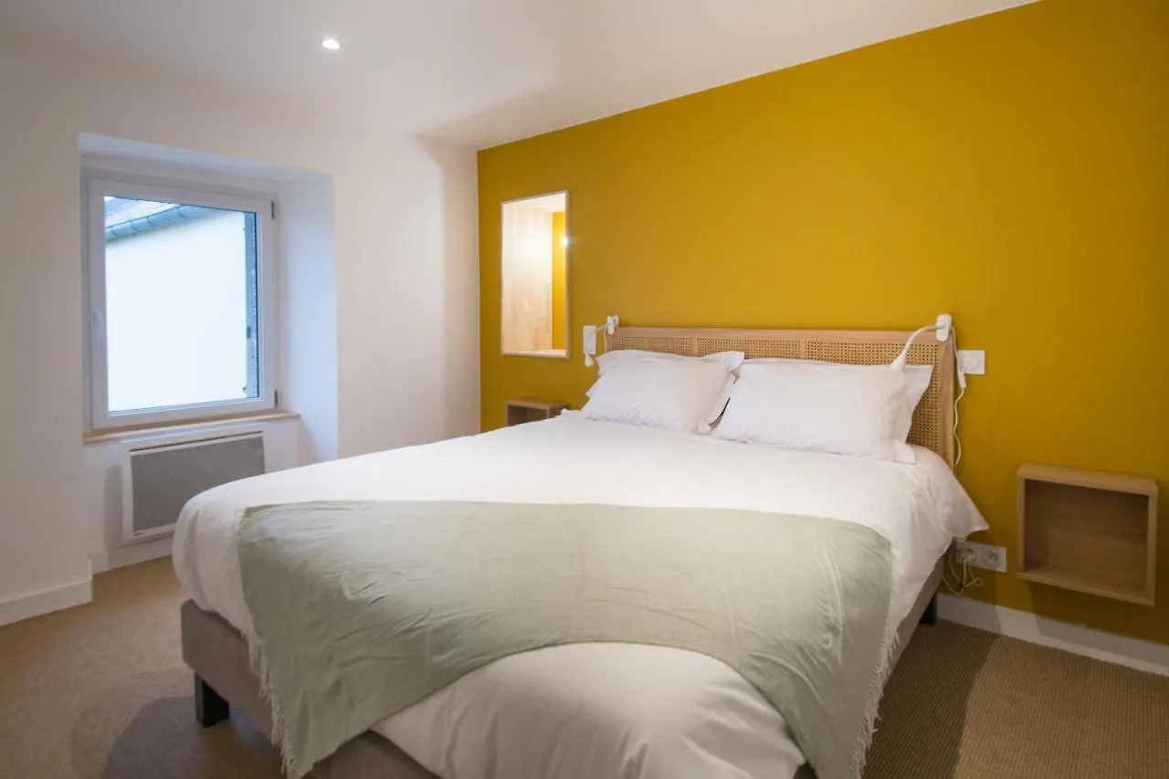 Gwel Ar Mor - Jolie Maison De Charme Renovee Proche Du Port Lanildut 0*,  France